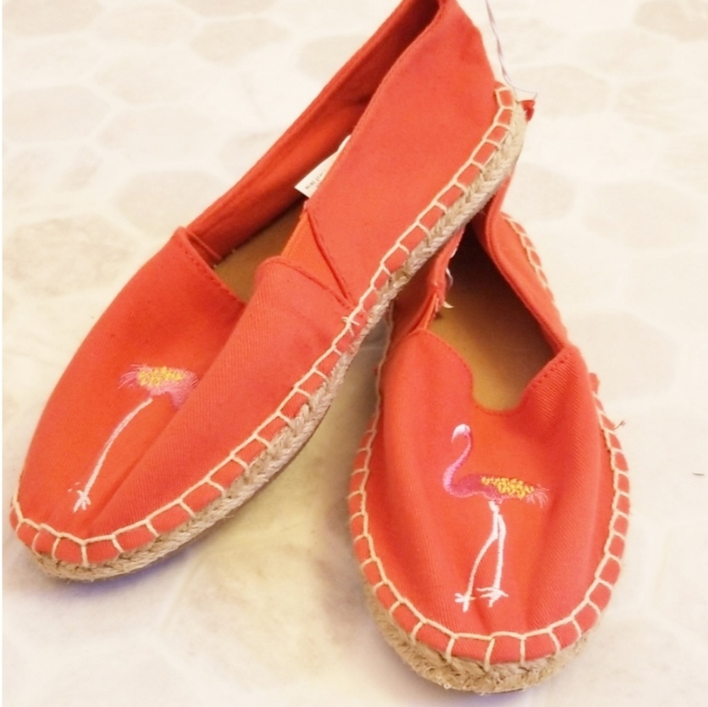 OLD NAVY coral pink flamingo flats